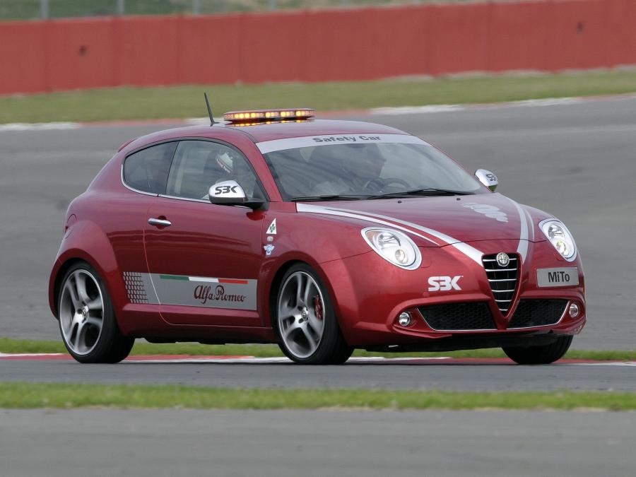  Alfa Romeo MiTo Quadrifoglio Verde SBK Safety Car (955) 2011 года  (фото 1 из 17)